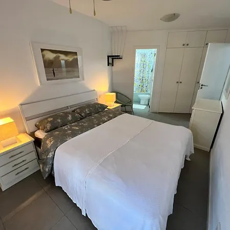 Apartment On The Spot With Amazing View In El Medano (Tenerife)